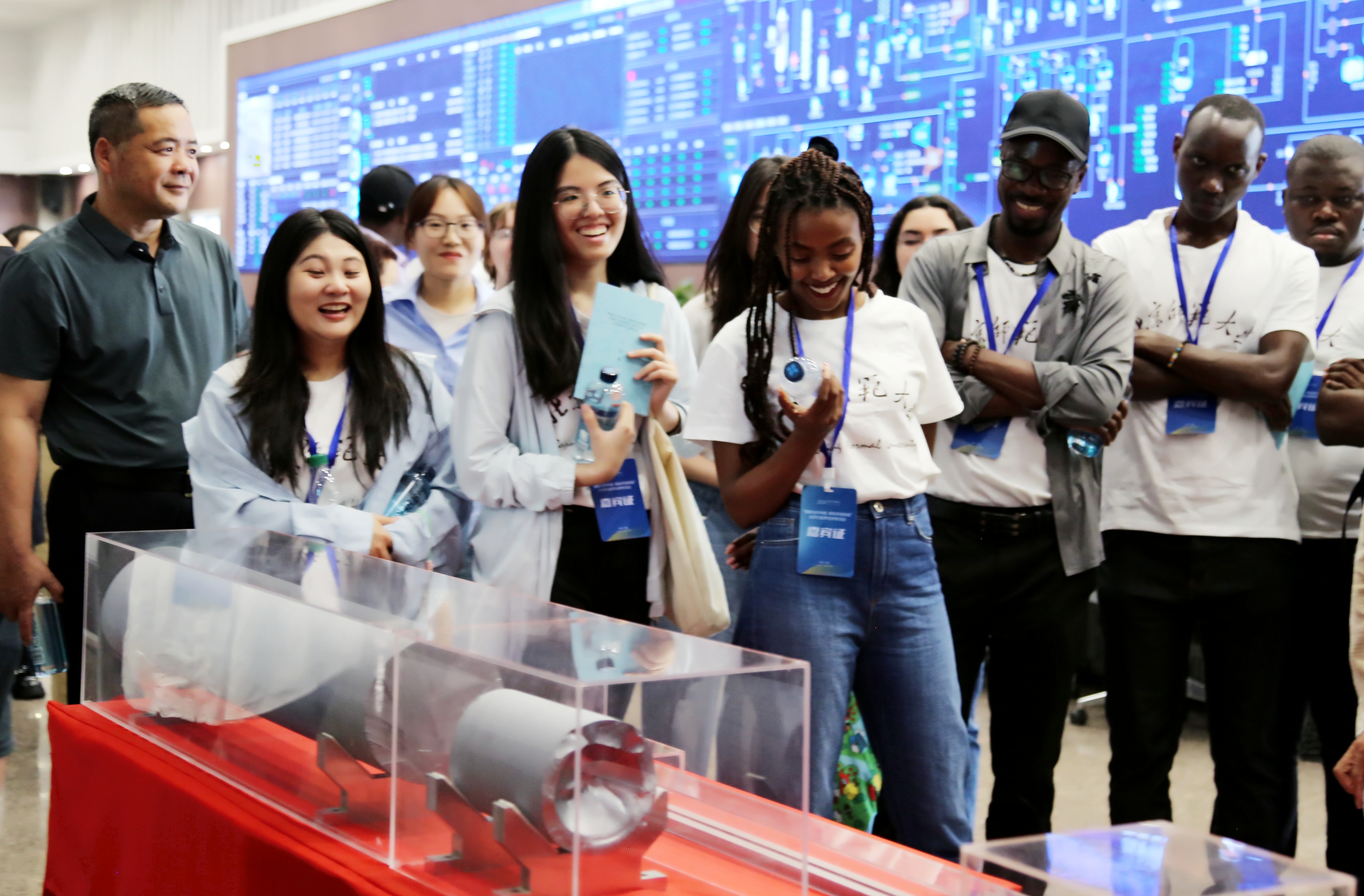 单晶硅，，，，，，多晶硅